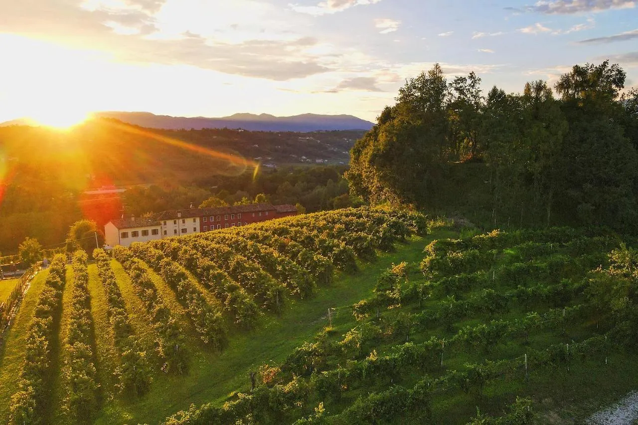 Tenuta Mani Sagge San Pietro Di Feletto Farm stay