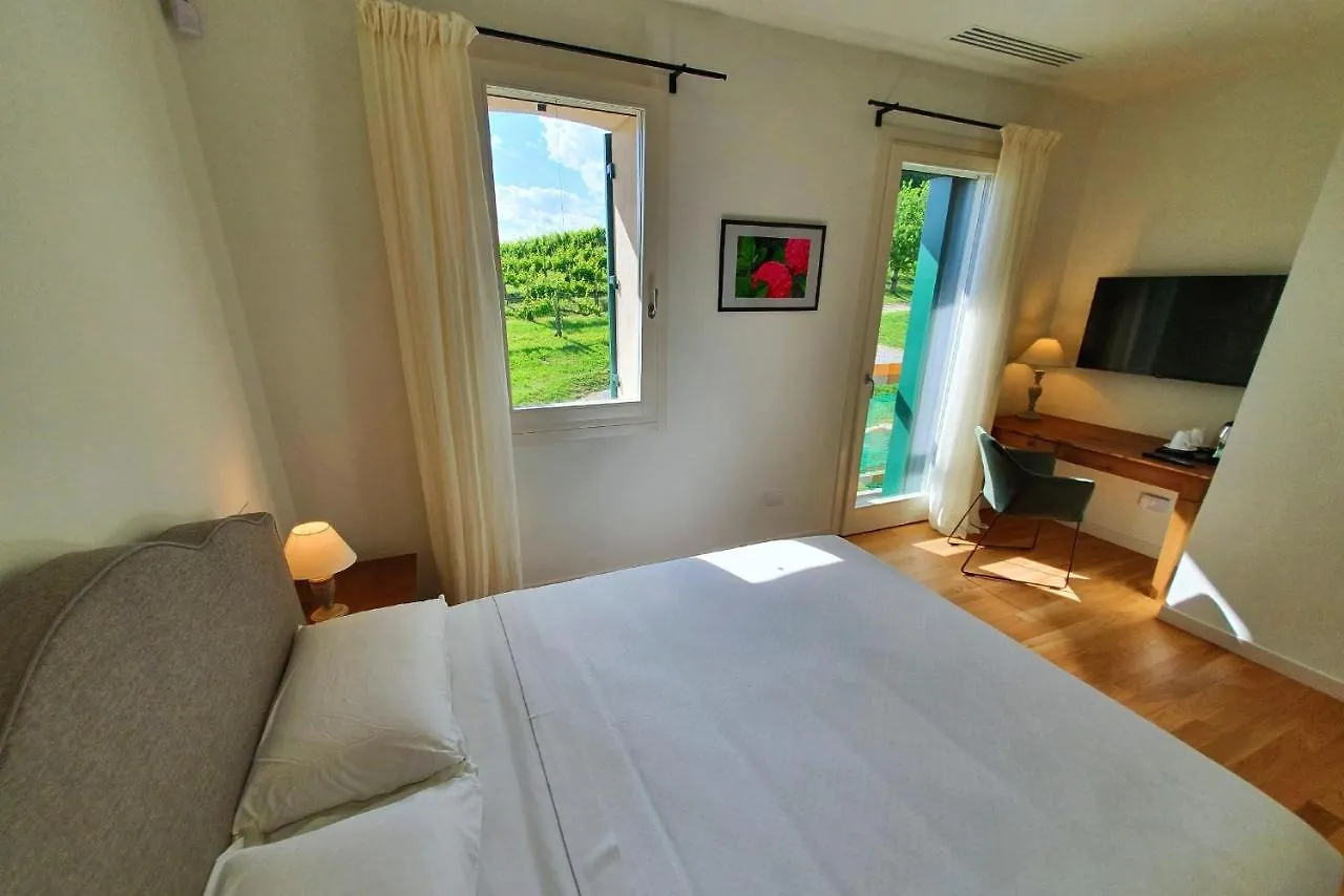 Tenuta Mani Sagge San Pietro Di Feletto Farm stay